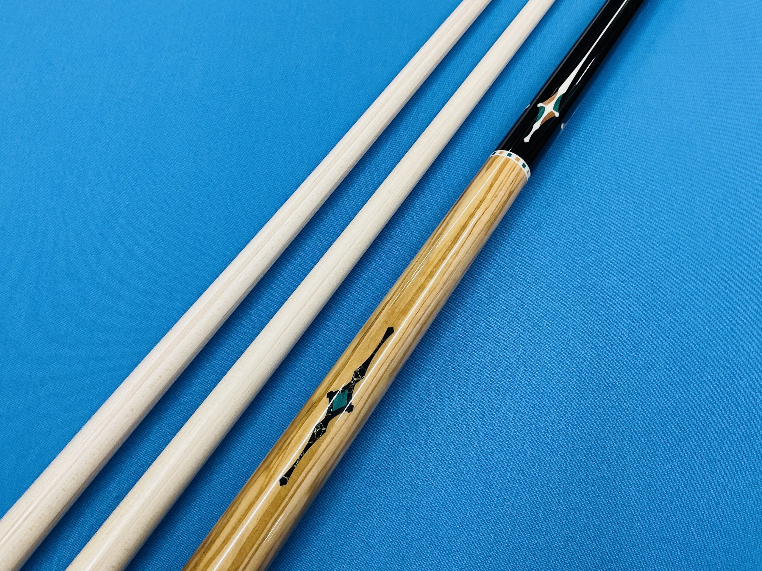 LONGONI CAROM CUE THE KING WITH S20 E71 SHAFTS. - California Billiards ...