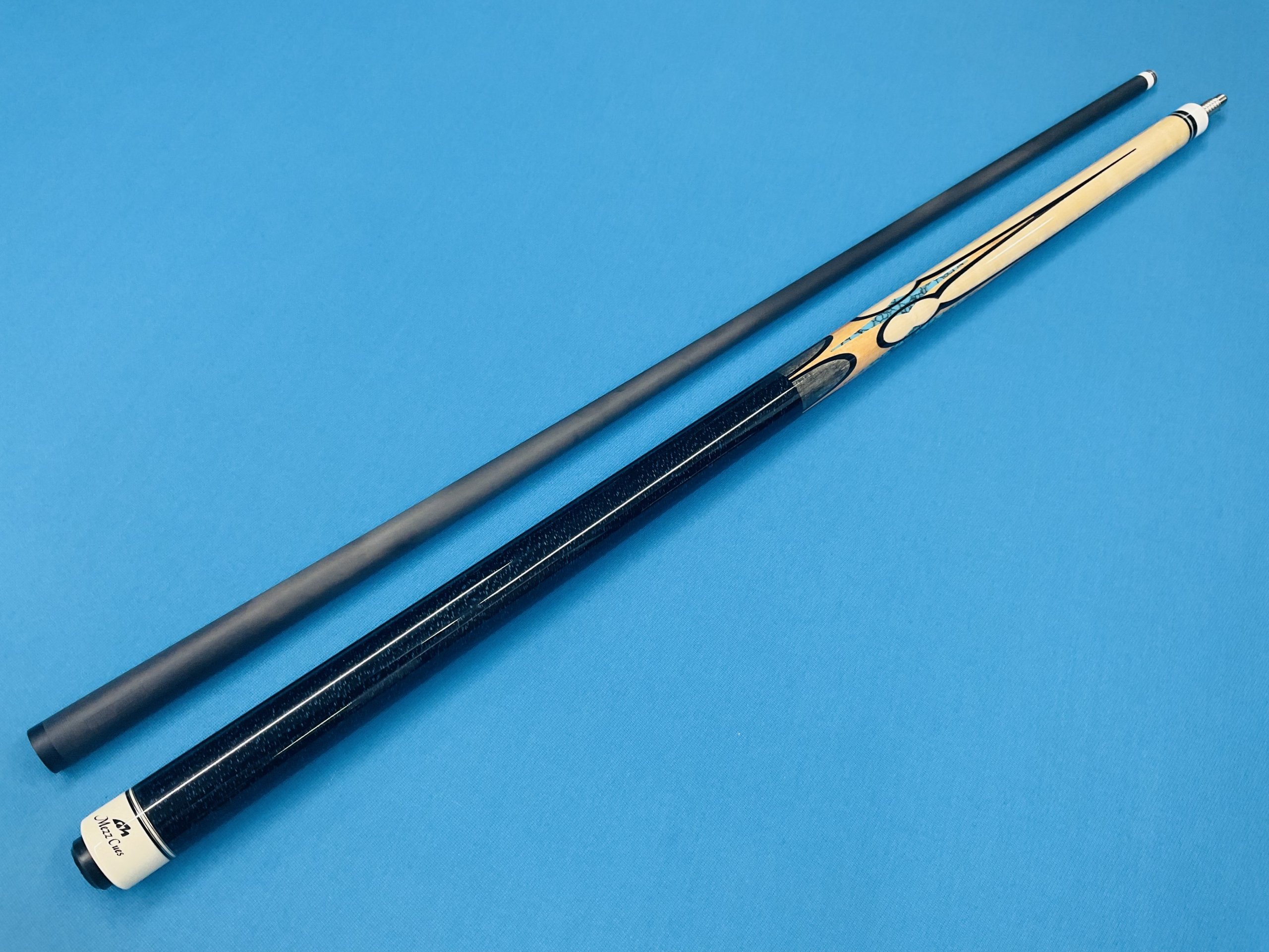 MEZZ CUE WITH CUETEC CYNERGY CARBÓN FIBER SHAFT 11.8 mm