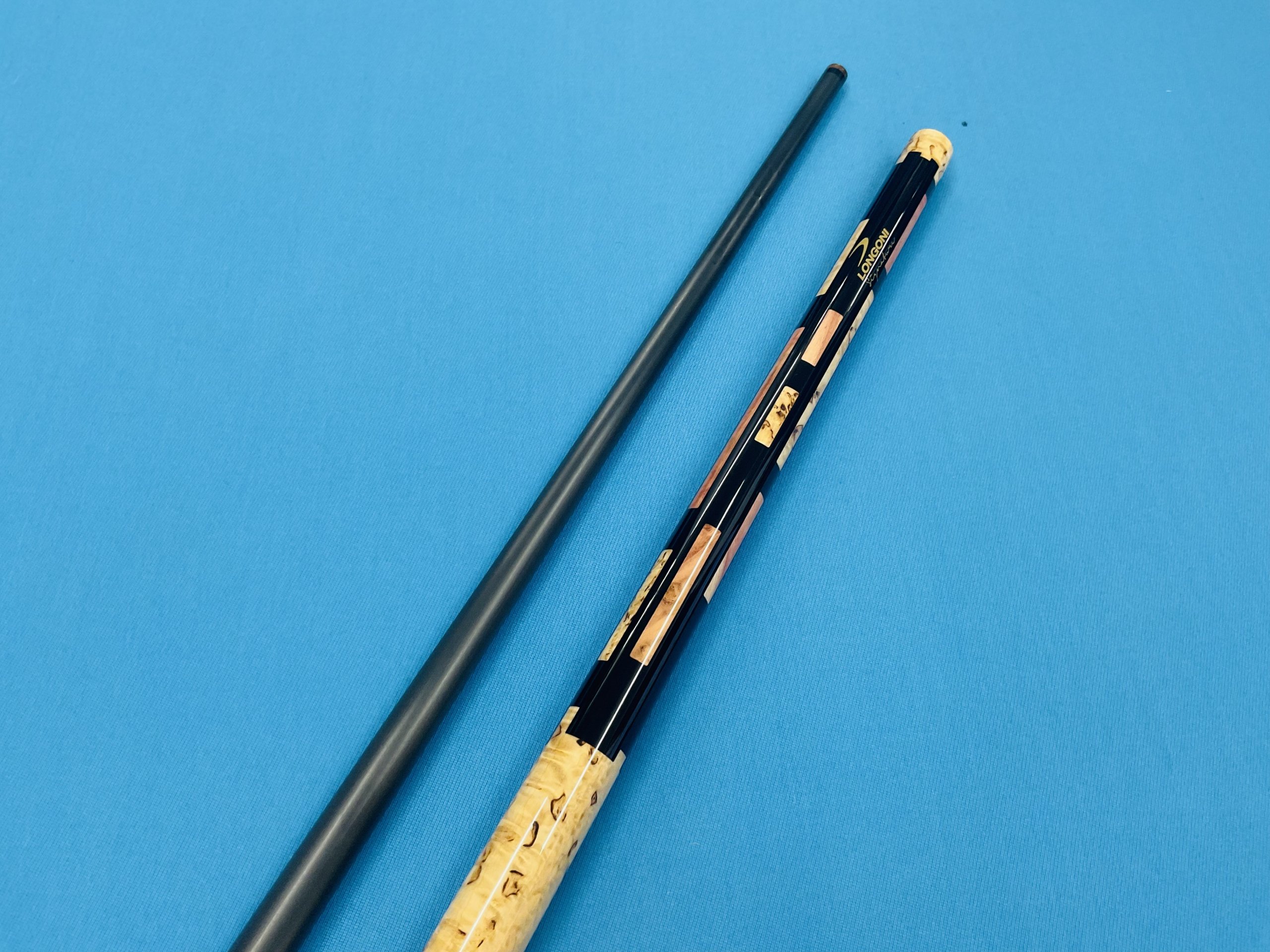 Longoni Carom Cue Zanetti Birch With One Luna Nera Shaft 11.8 Mm 